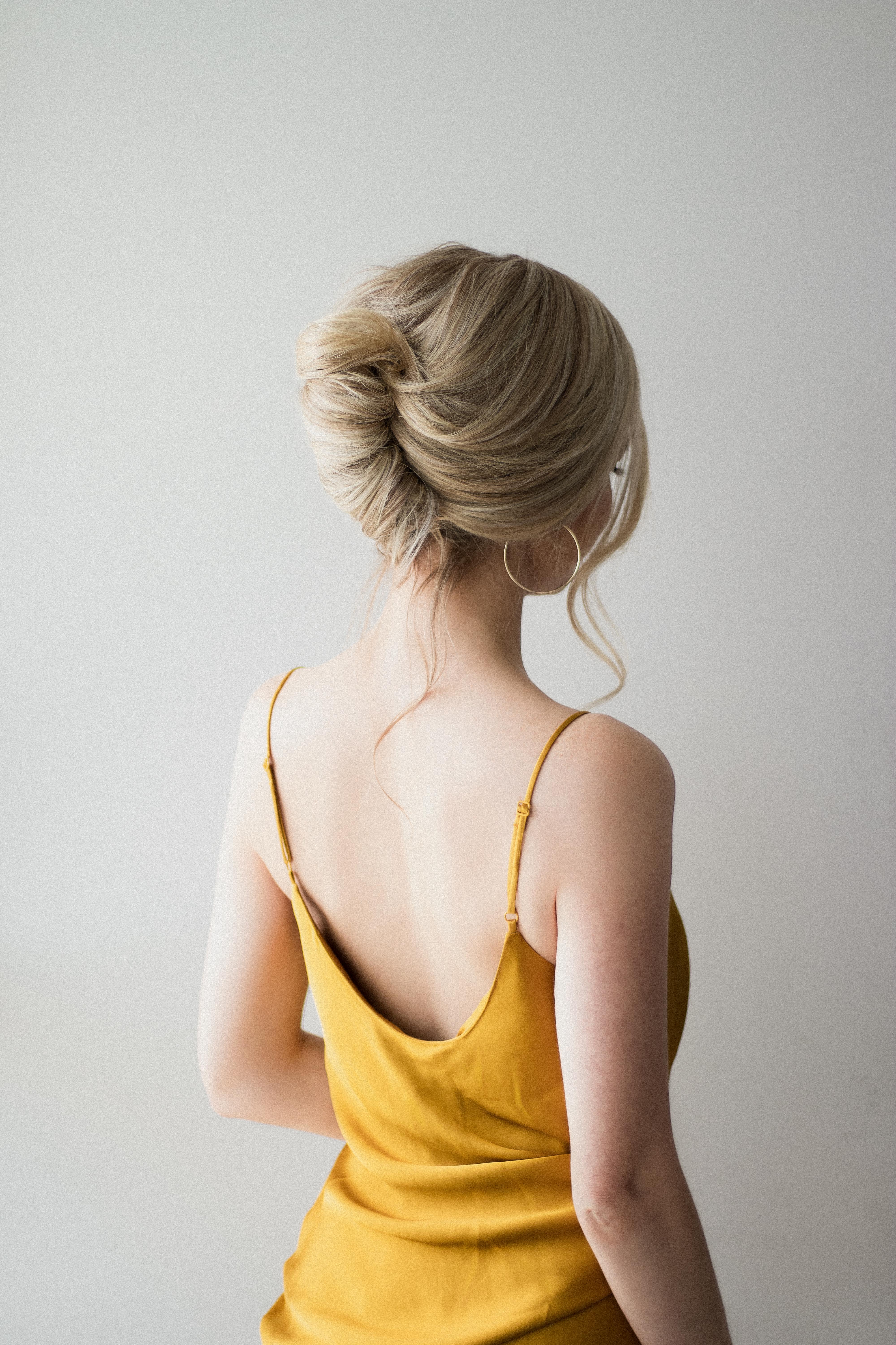 FRENCH ROLL HAIR TUTORIAL PERFECT PROM HAIRSTYLE 2019 Alex Gaboury FRENCH ROLL HAIR TUTORIAL PERFECT PROM HAIRSTYLE 2019 Alex Gaboury