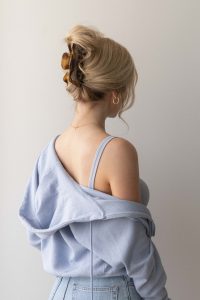 10 EASY BACK TO SCHOOL HAIRSTYLES + TUTORIALS 2021 | CLAW CLIP 