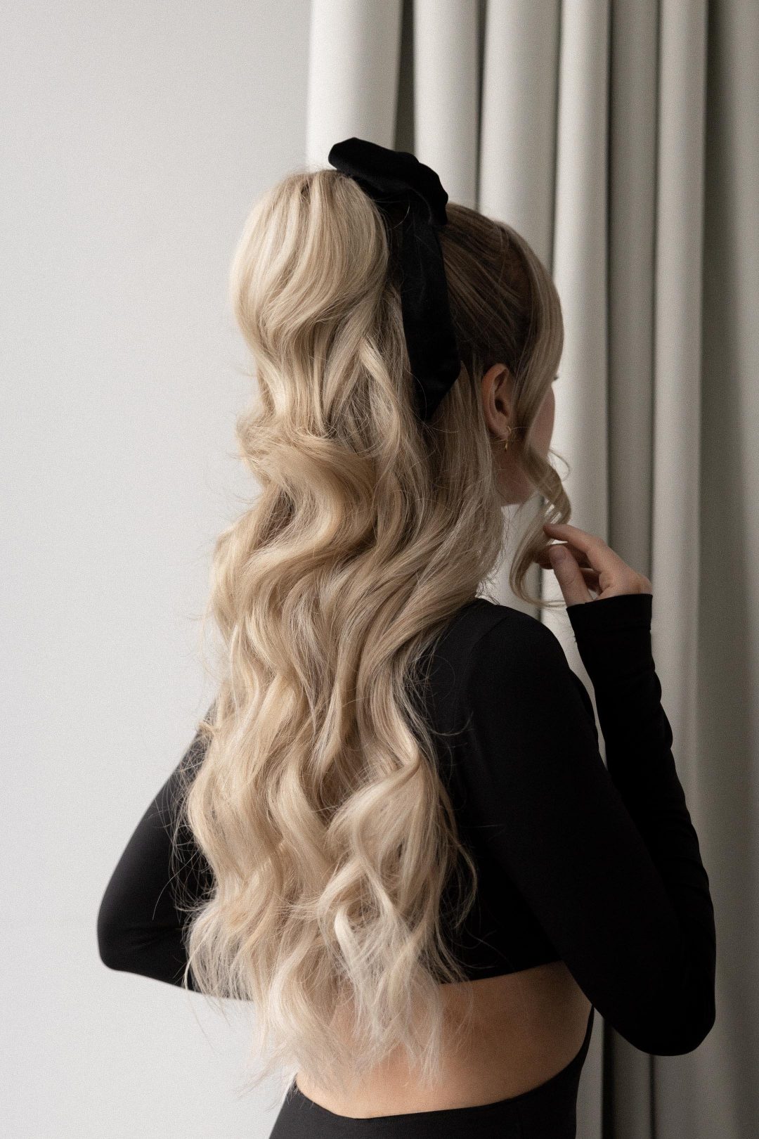 3 EASY NEW YEARS EVE HAIRSTYLES + Tutorials 2021 | Half up Half Down Hairstyle with Bow - Perfect for medium - long hair lengths