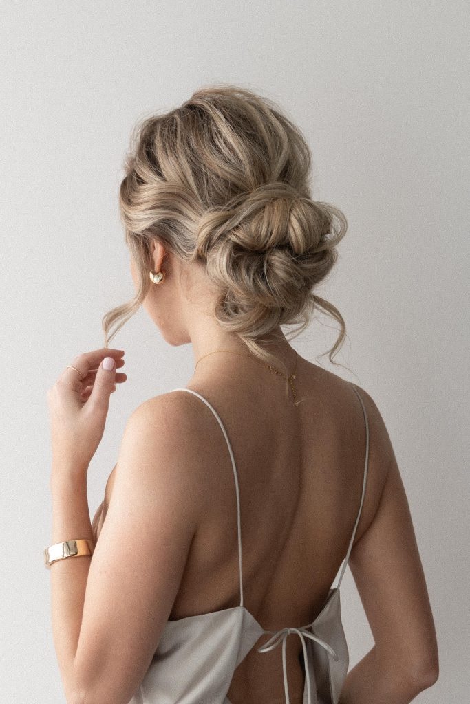 BEAUTIFUL Low Bun Wedding Hairstyle | Medium - Long Hair Length