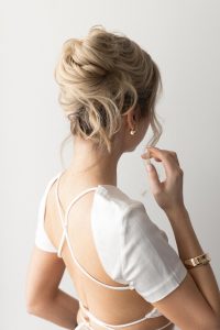 How To: EASY UPDO Hairstyle For Long Hair & Medium Hair Lengths