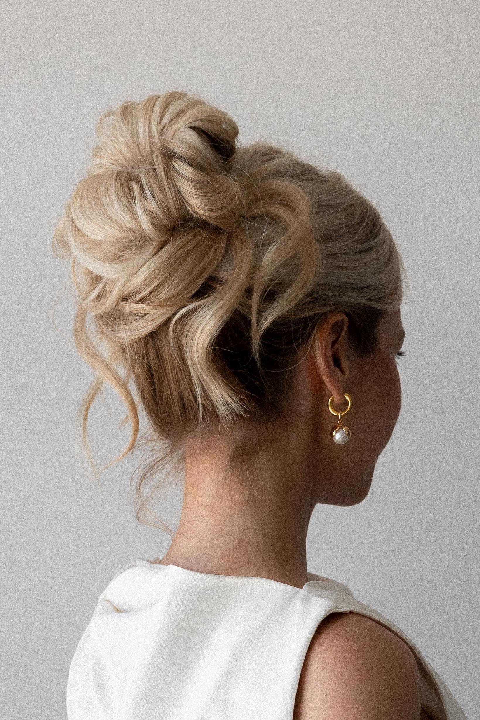 Wedding Updo Hairstyles For Shoulder Length Hair Beachweddingtips Wedding Updo Hairstyles For Shoulder Length Hair Beachweddingtips
