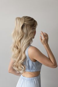 Easy Half Up Half Down Hair Tutorial + Video | 60 Second Hairstyle
