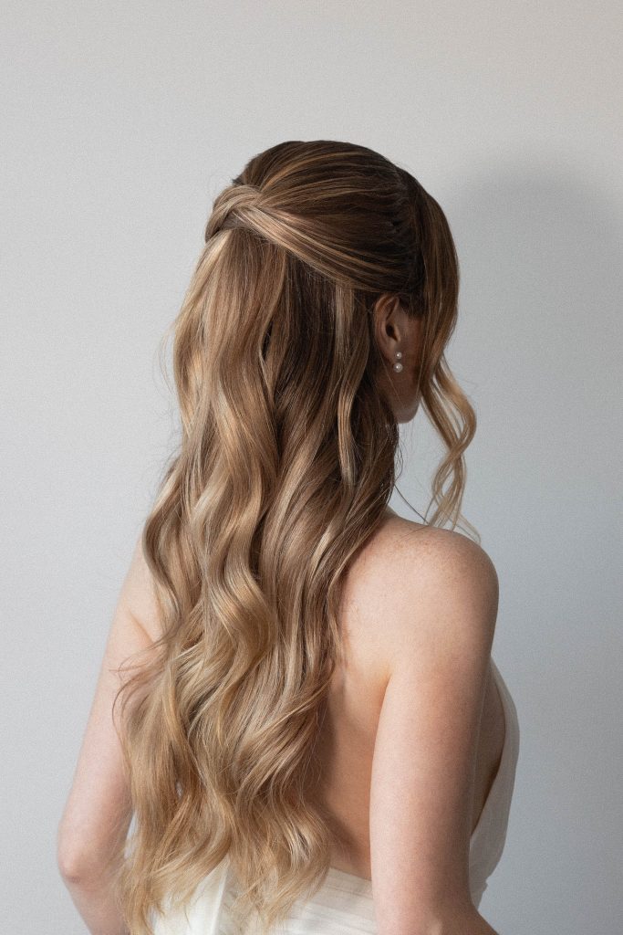 Quick hairstyle for wedding | Half up half down hair tutorial