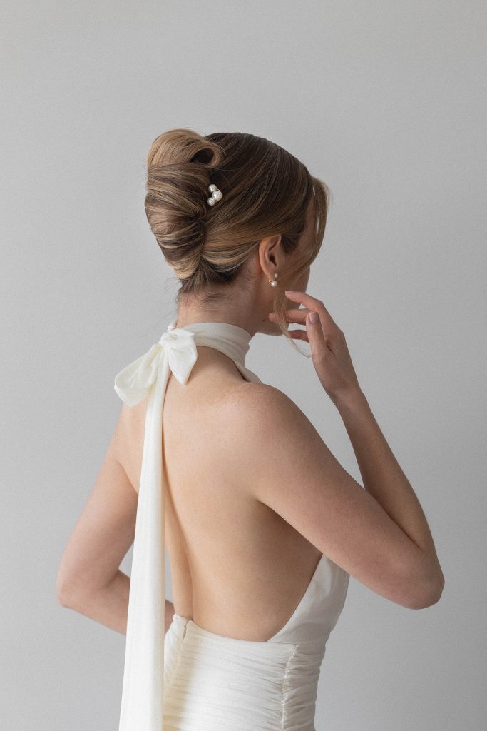 Hairstyles to Keep Hair Out of Your Face | 5 Easy Hairstyles